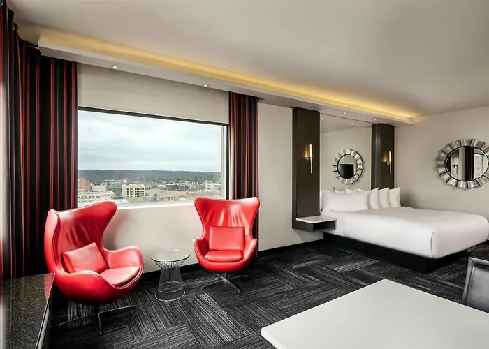The Davenport Grand, Autograph Collection